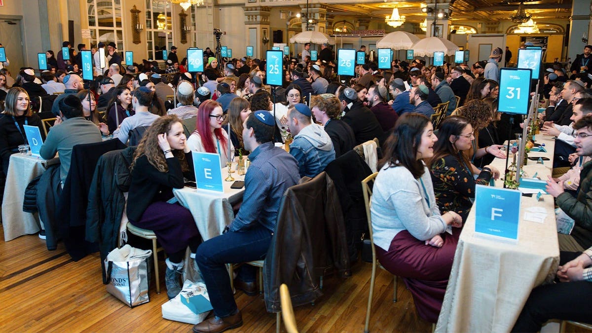 Chabad Blends AI with Traditional Matchmaking for Lasting Relationships