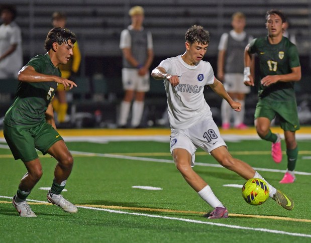 Barwiolek Leads Geneva to Victory in Season Opener