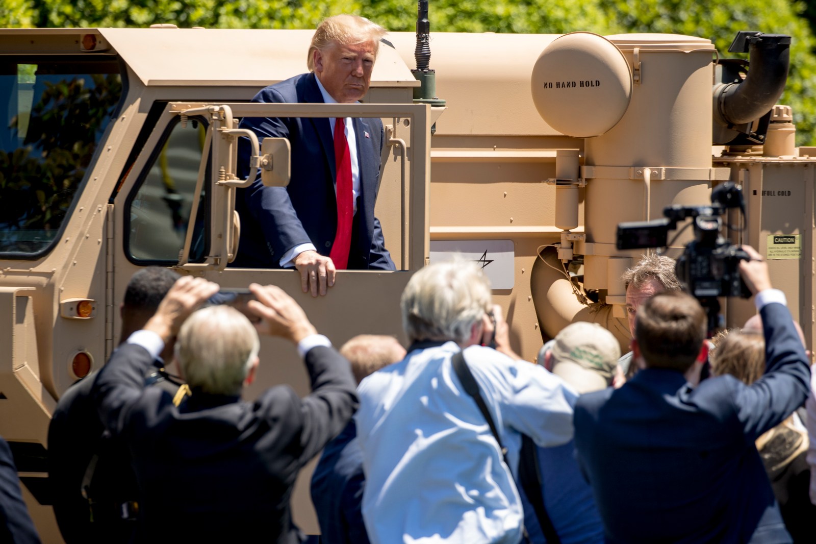 US Faces Munitions Shortages Amid Iran Conflict