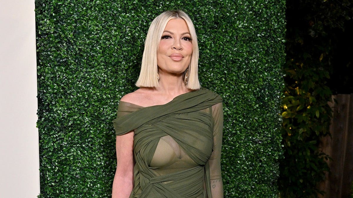 Tori Spelling Takes a Break from ‘90210MG’ Podcast