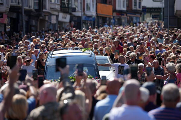 Fans and Family Gather to Honor Bonnie Tyler in Wales
