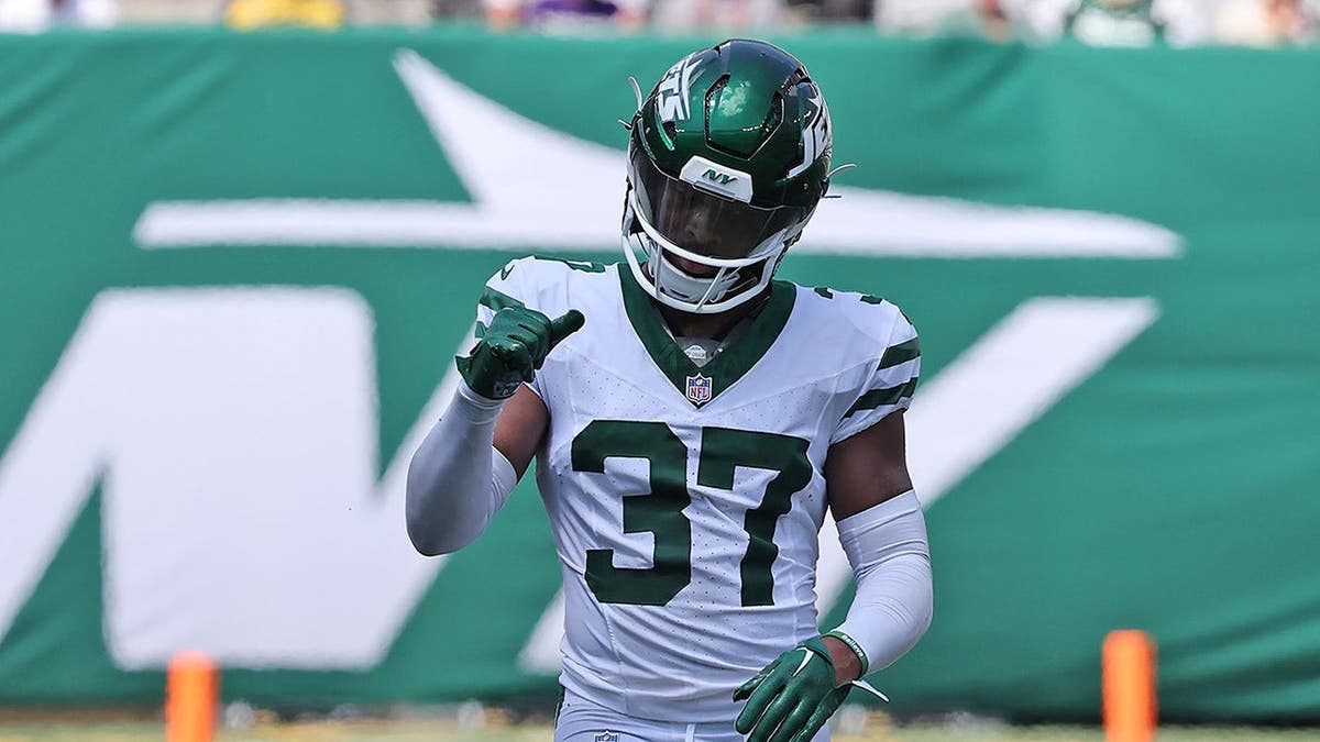 Medical Emergency Interrupts Jets-Buccaneers Practice