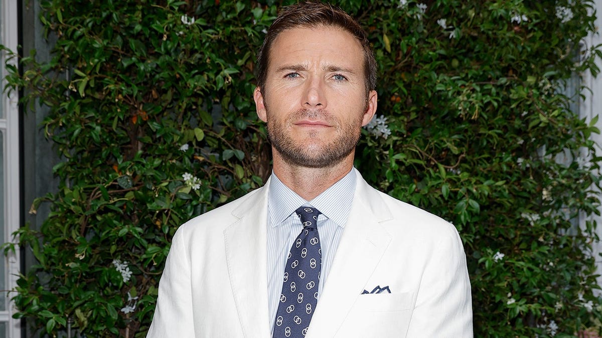 Scott Eastwood Reveals Story About Clint Eastwood on Film Set