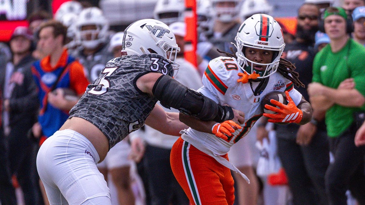 CFB Insights with Analyst RJ Young: Rankings, Predictions, and Sleeper Teams
