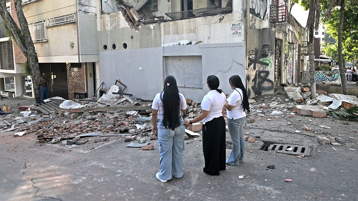 Safety Concerns for Travelers to Colombia Amid Recent Earthquake