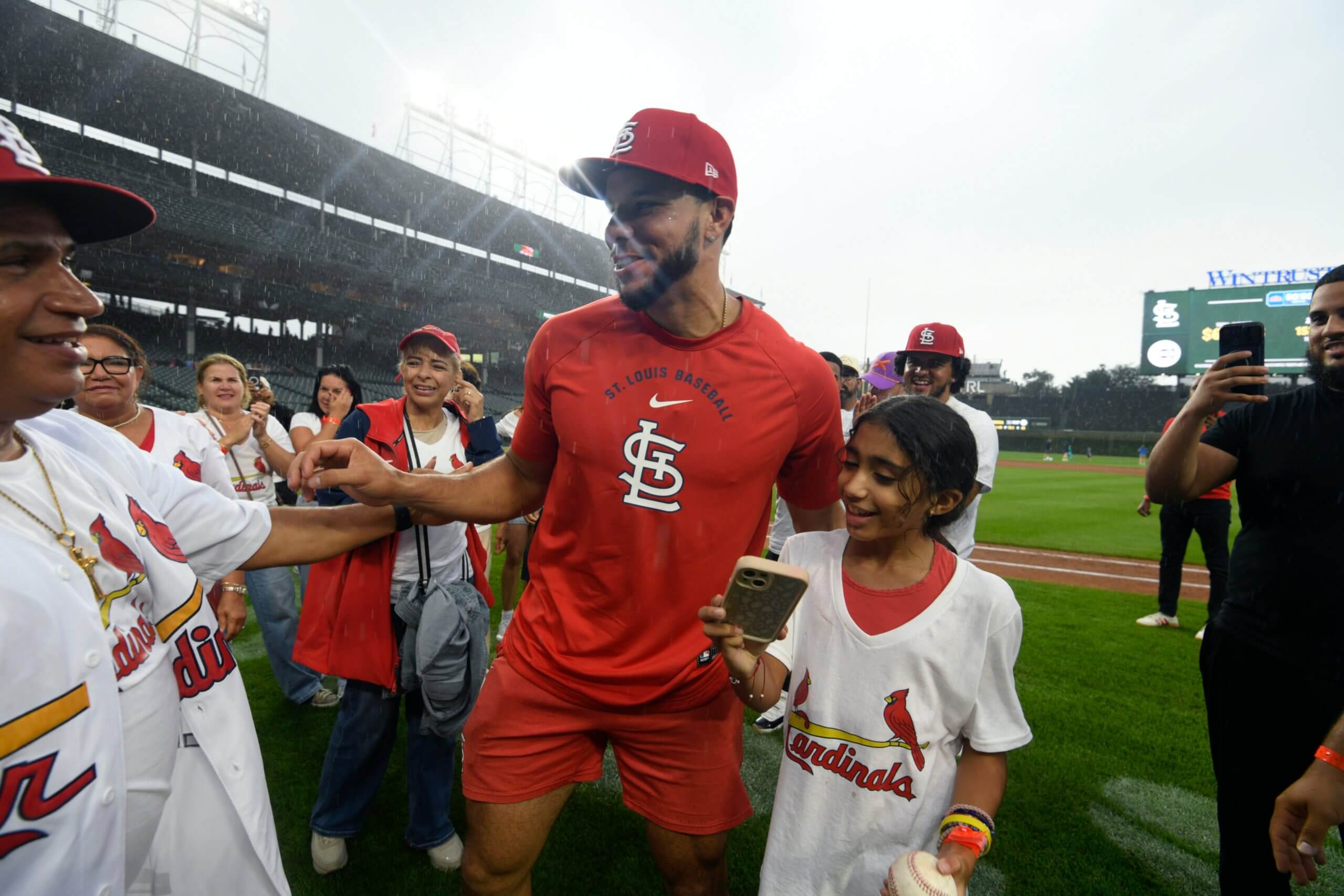 Joshua Báez Shines in Dazzling MLB Debut