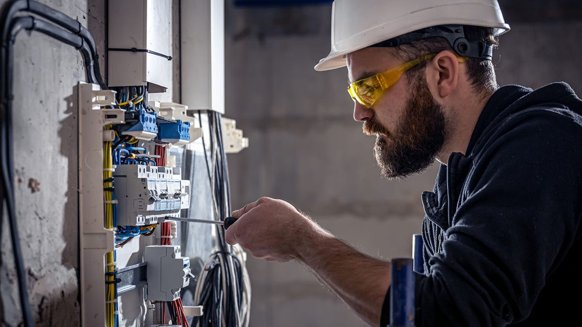 Addressing the U.S. Technician Shortage: A Strategic Investment