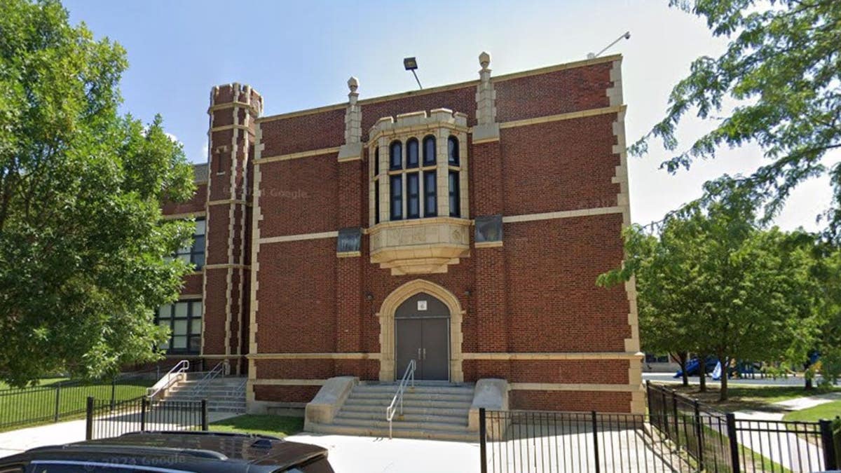 Two Custodians Fatally Shot at Chicago School