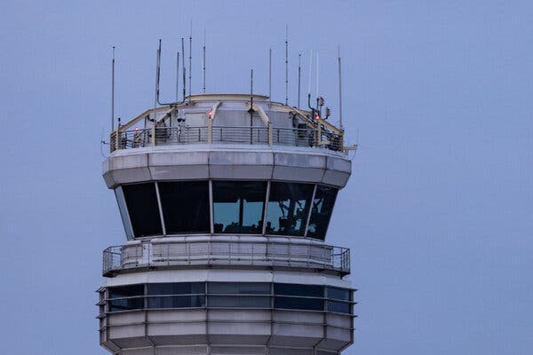 Air Traffic Controller Prevents Confusion with Identical Flight Call Signs