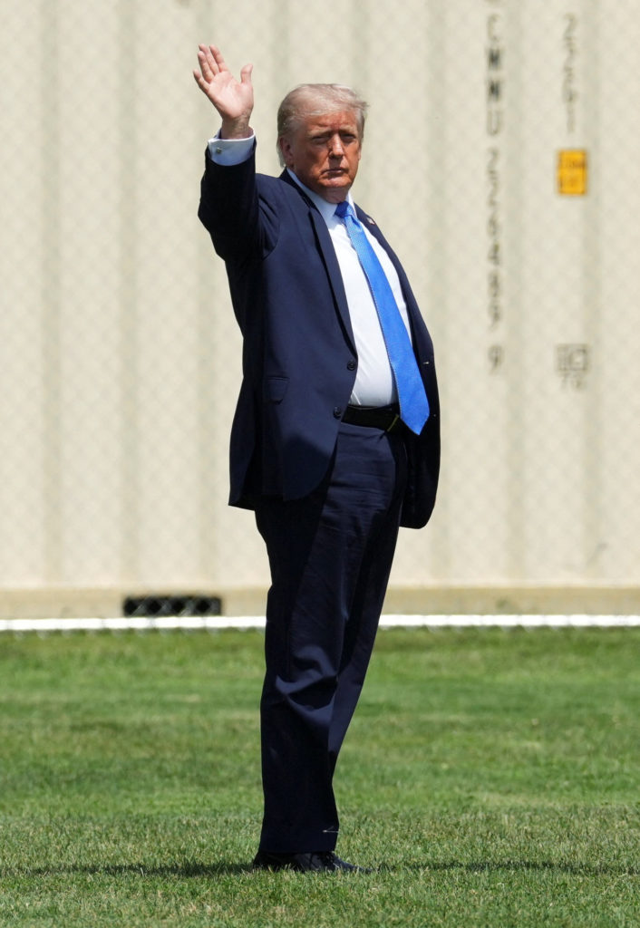 Trump Visits California and Nevada to Rally Support for Republicans