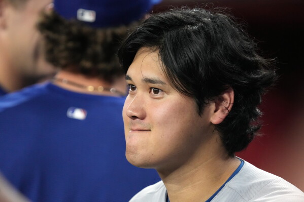 Yankees Rally Late to Defeat Braves in Extra Innings