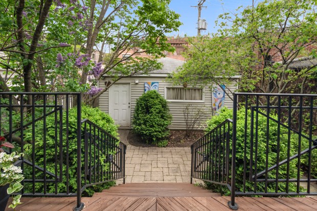 Luxury Home Listing in Lincoln Park
