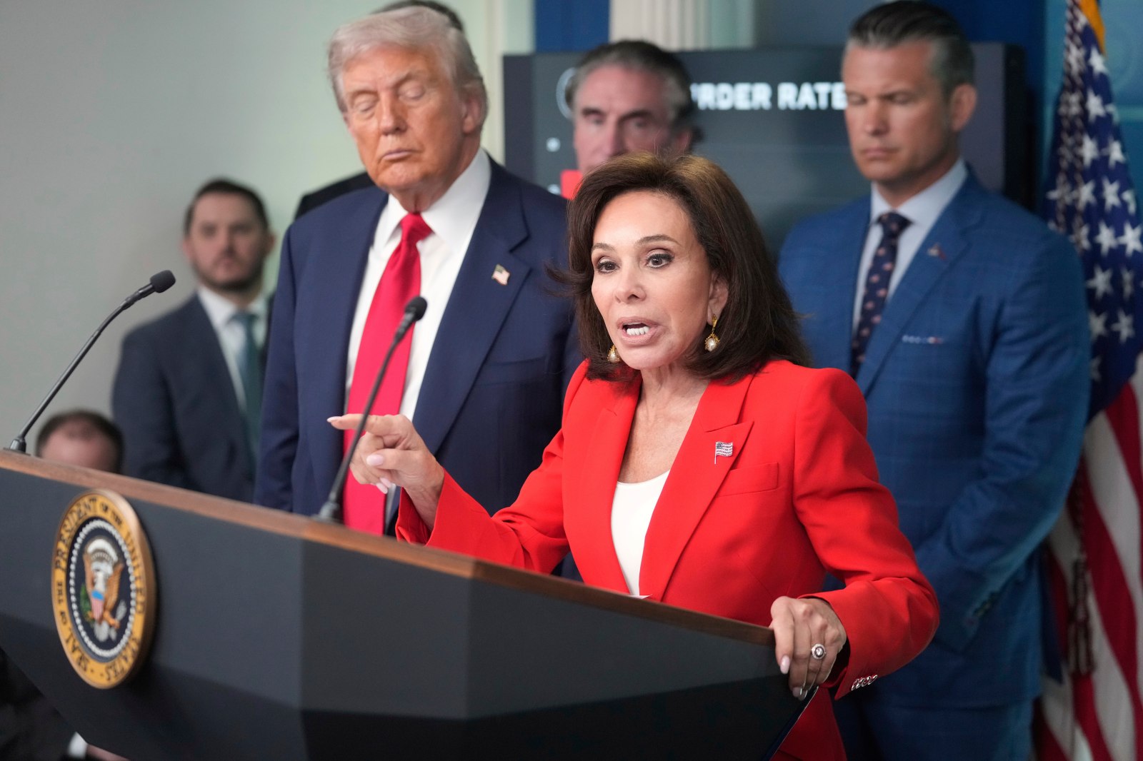 Trump Disagrees with Attorney Over Reflecting Pool Vandalism Case