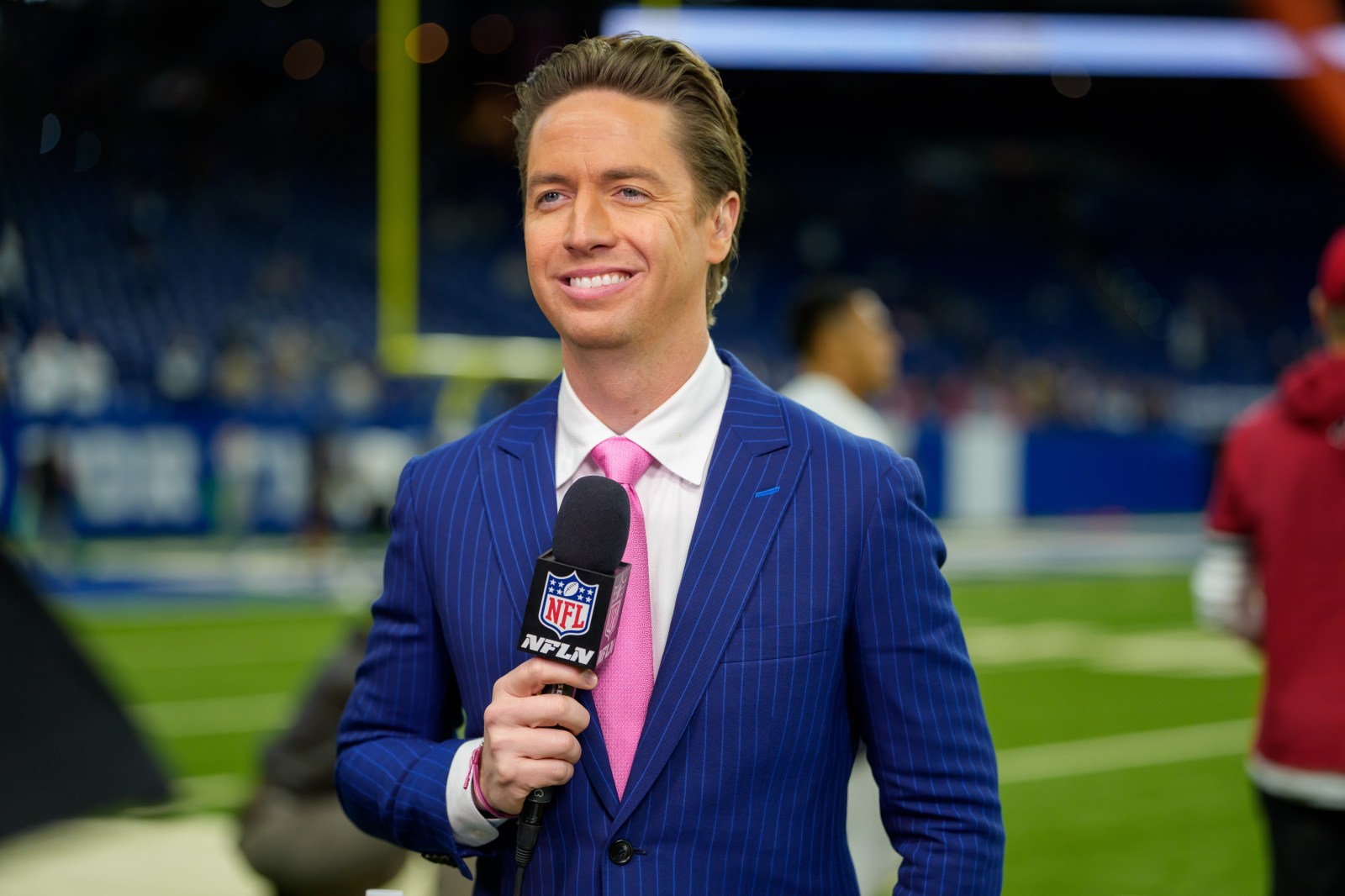 Netflix Expands Into Live Sports With NFL Coverage