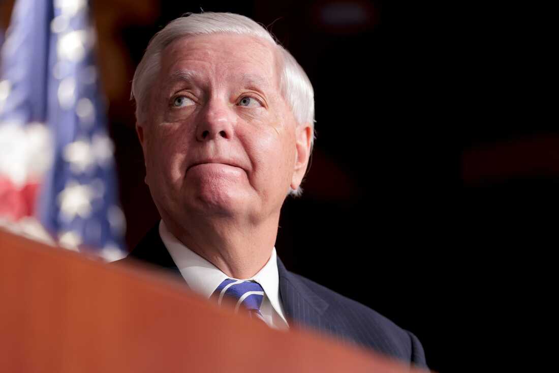 Senate Approves Russia Sanctions Bill in Honor of Lindsey Graham