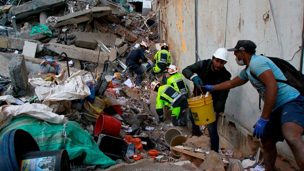 Massive Earthquake Strikes Colombia, Thousands Missing