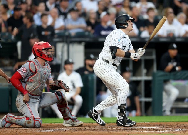 White Sox Face Narrow Defeat by Reds in Dramatic 10-Inning Game