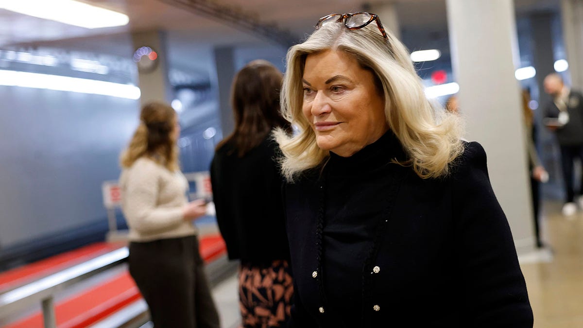 Senator Lummis Urges Democrats to Pass Crypto Legislation