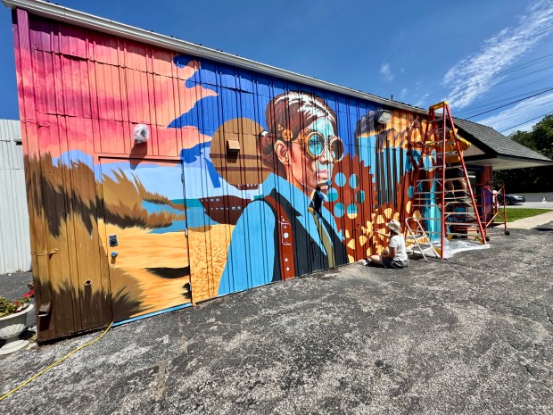 Valparaiso’s Mural Walk Unveils New Art and Community Engagement