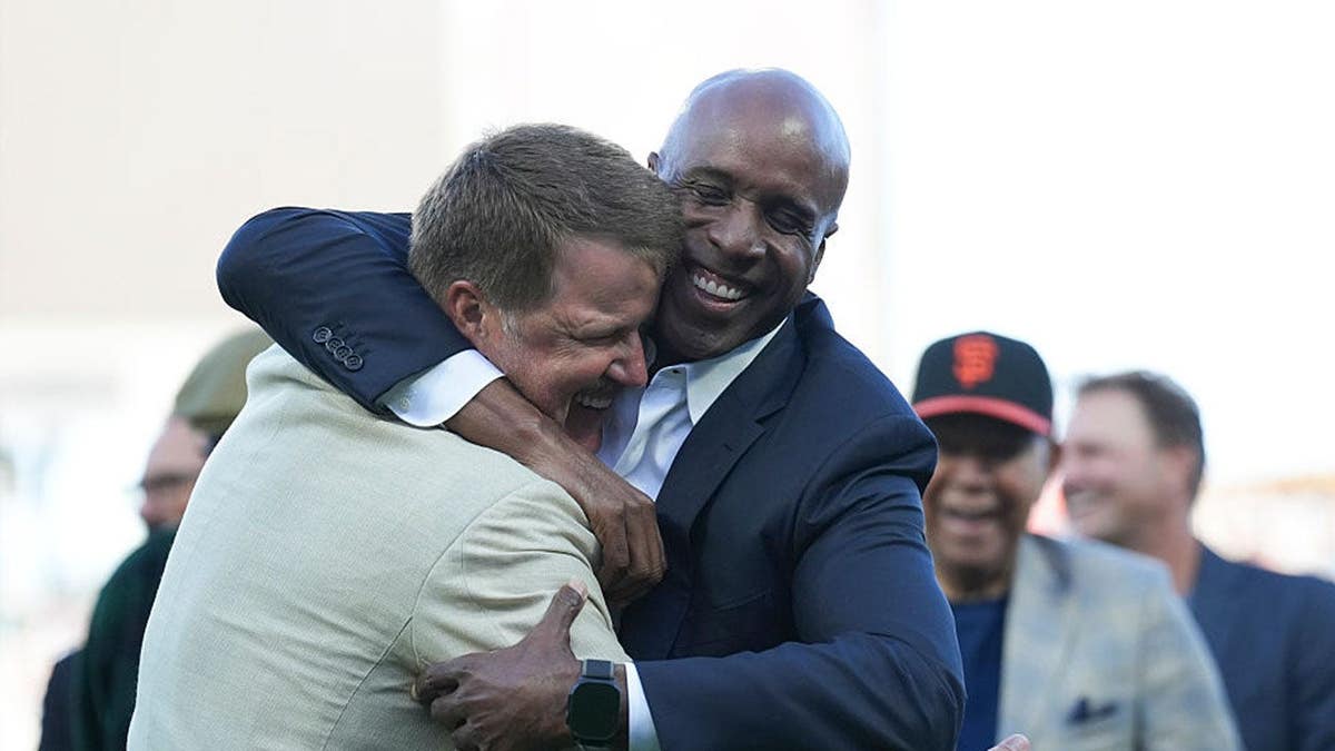 Giants Retire Jeff Kent’s Jersey, Highlighting Bonds and Kent’s Complex Relationship