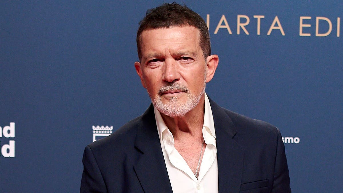 Antonio Banderas on Returning to Spain and Career Reflections