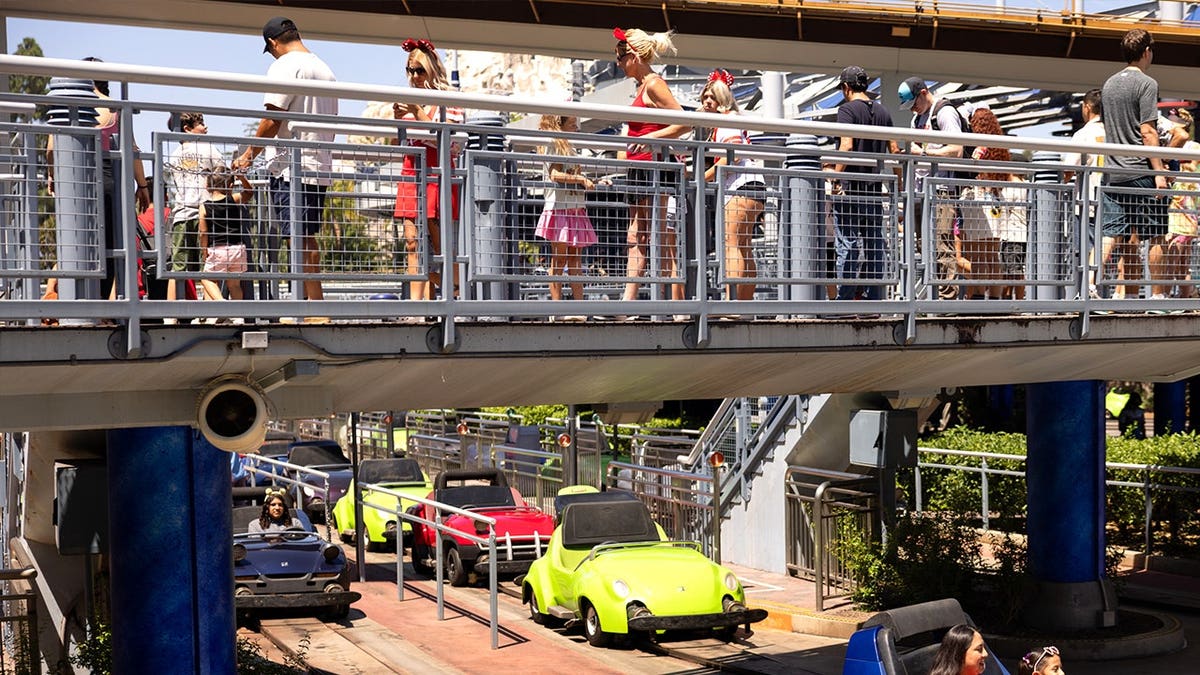 Disneyland Fans Call for the Return of the PeopleMover