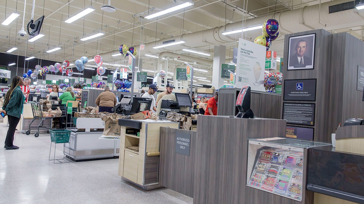 Publix Drops 10-Item Limit for Express Checkout Lanes