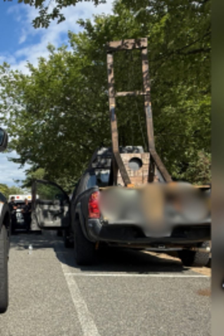 Man Arrested for Carrying a Guillotine Near U.S. Capitol