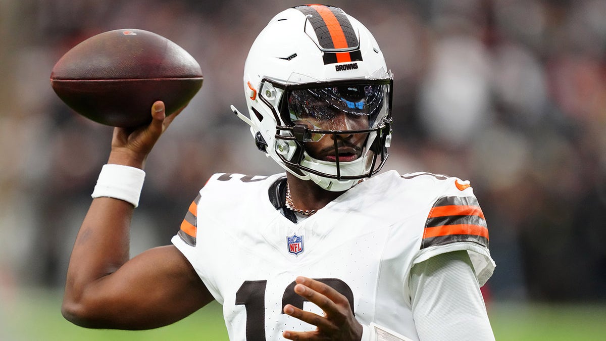 Shedeur Sanders’ Struggles Highlighted in NFL QB Rankings