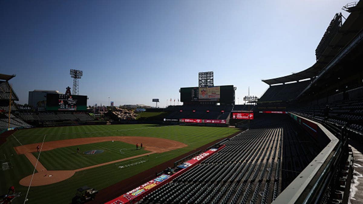 Angels Upset Brewers; Misiorowski Criticizes Angel Stadium Conditions