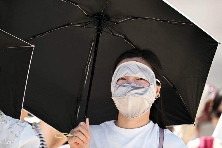 East Asia Faces Record High Temperatures Amid Disasters