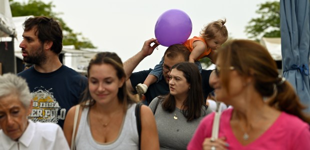 Thousands Celebrate Art and Music at Port Clinton Festival