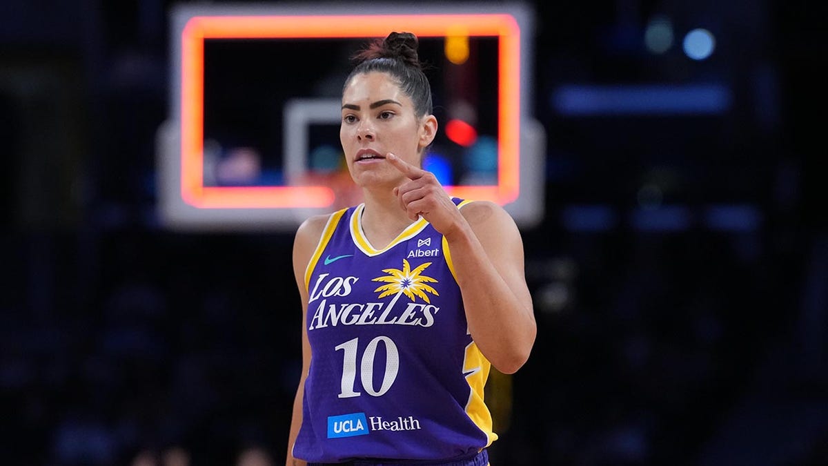 Kelsey Plum Traded to Phoenix Mercury