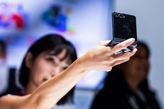 The Era of Foldable Phones: A Costly Innovation
