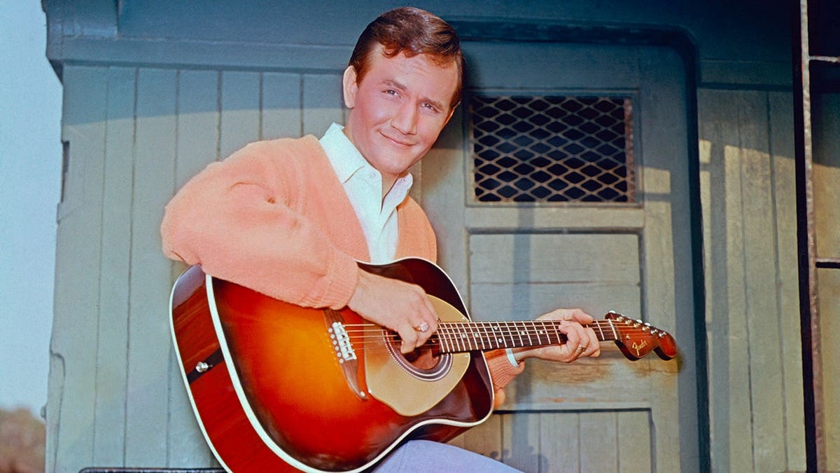 Roger Miller’s Journey from Army to Country Music Legend