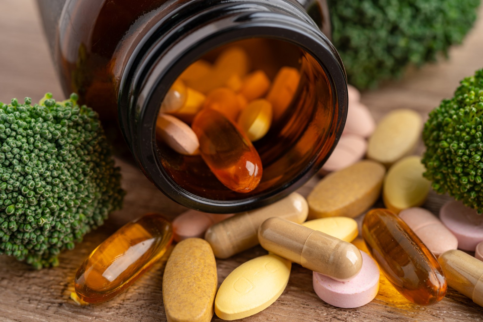 Impact of Abdominal Obesity and Low Vitamin D on Mortality Risk in Older Adults