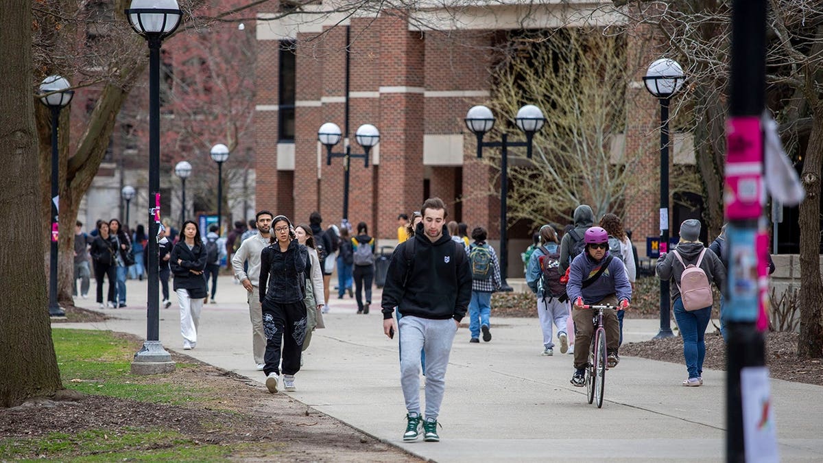 University of Michigan Freshmen to Receive Pass/No Credit Grades in First Semester