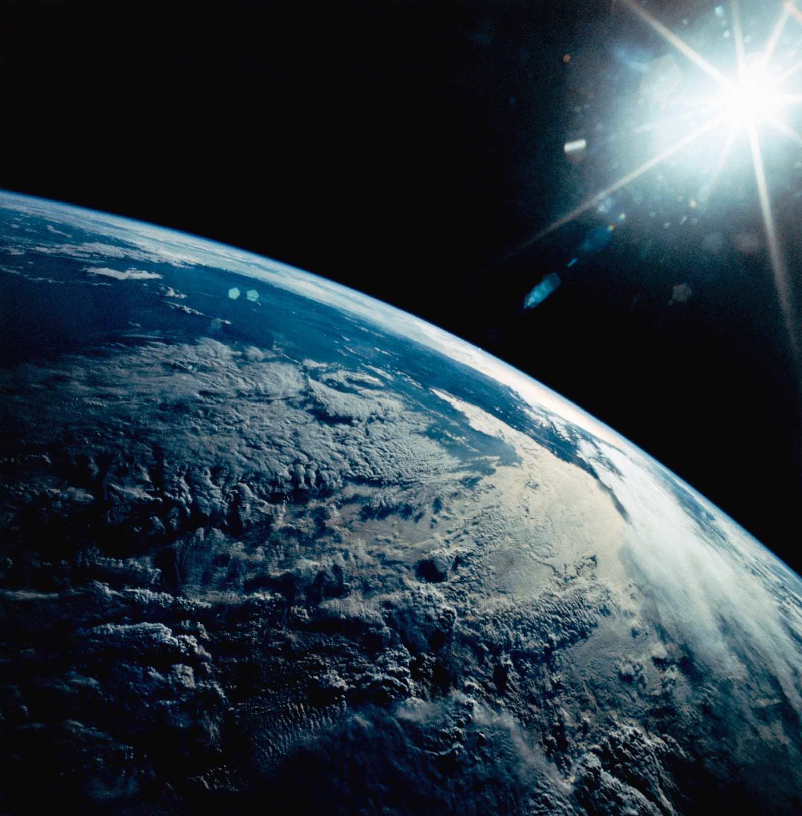 Concerns Arise Over Satellite Reflective Mirror Technology