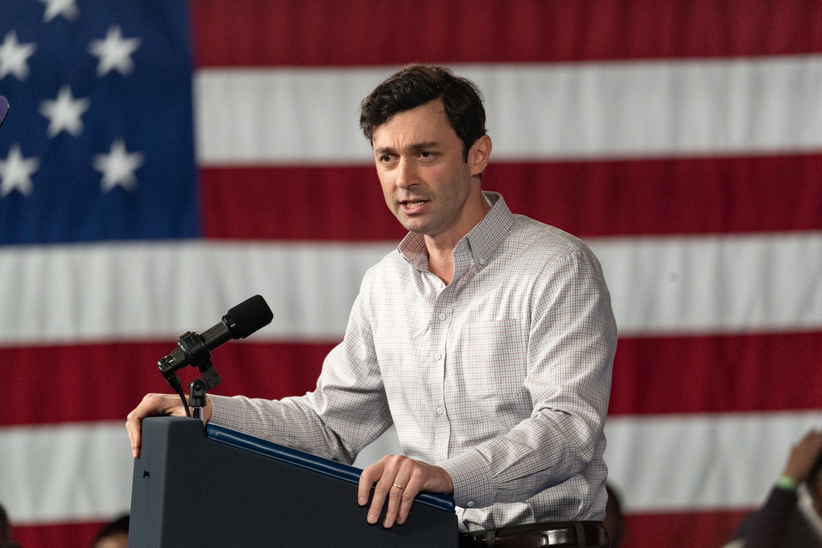 Ossoff Leads in Georgia Senate Race as Democrats Eye Key Senate Seat