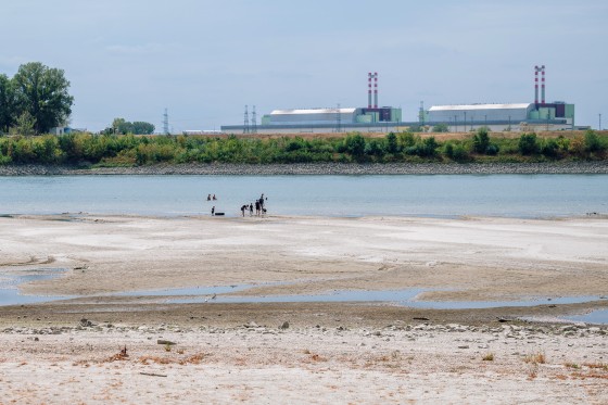 Hungary Takes Action to Support Electricity Supply as Danube River Levels Drop