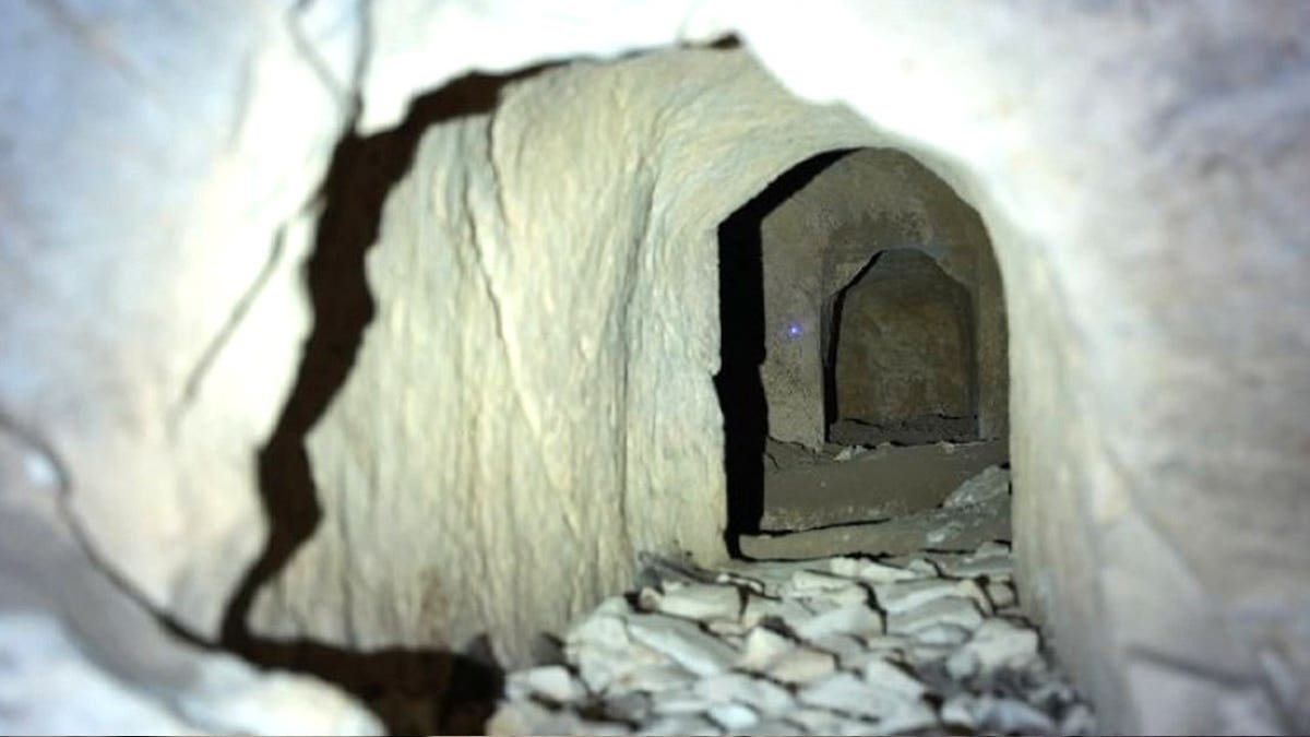 Discovery of Ancient Burial Cave in Jerusalem