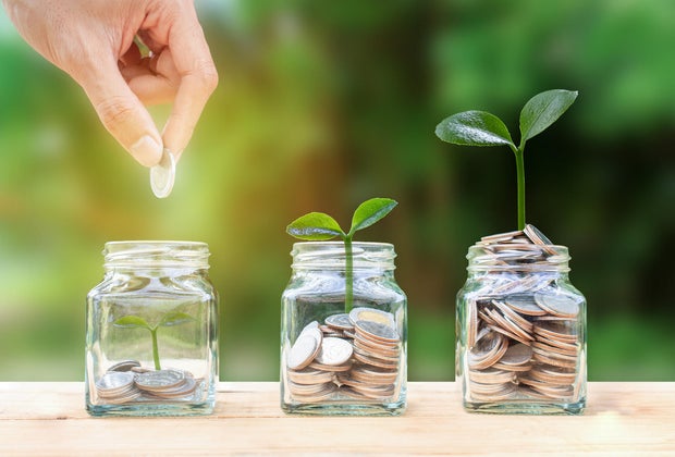Benefits of High-Yield Savings Versus Traditional Savings