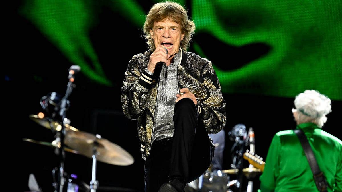 Mick Jagger’s Ageless Dance Moves and His Approach to Performance