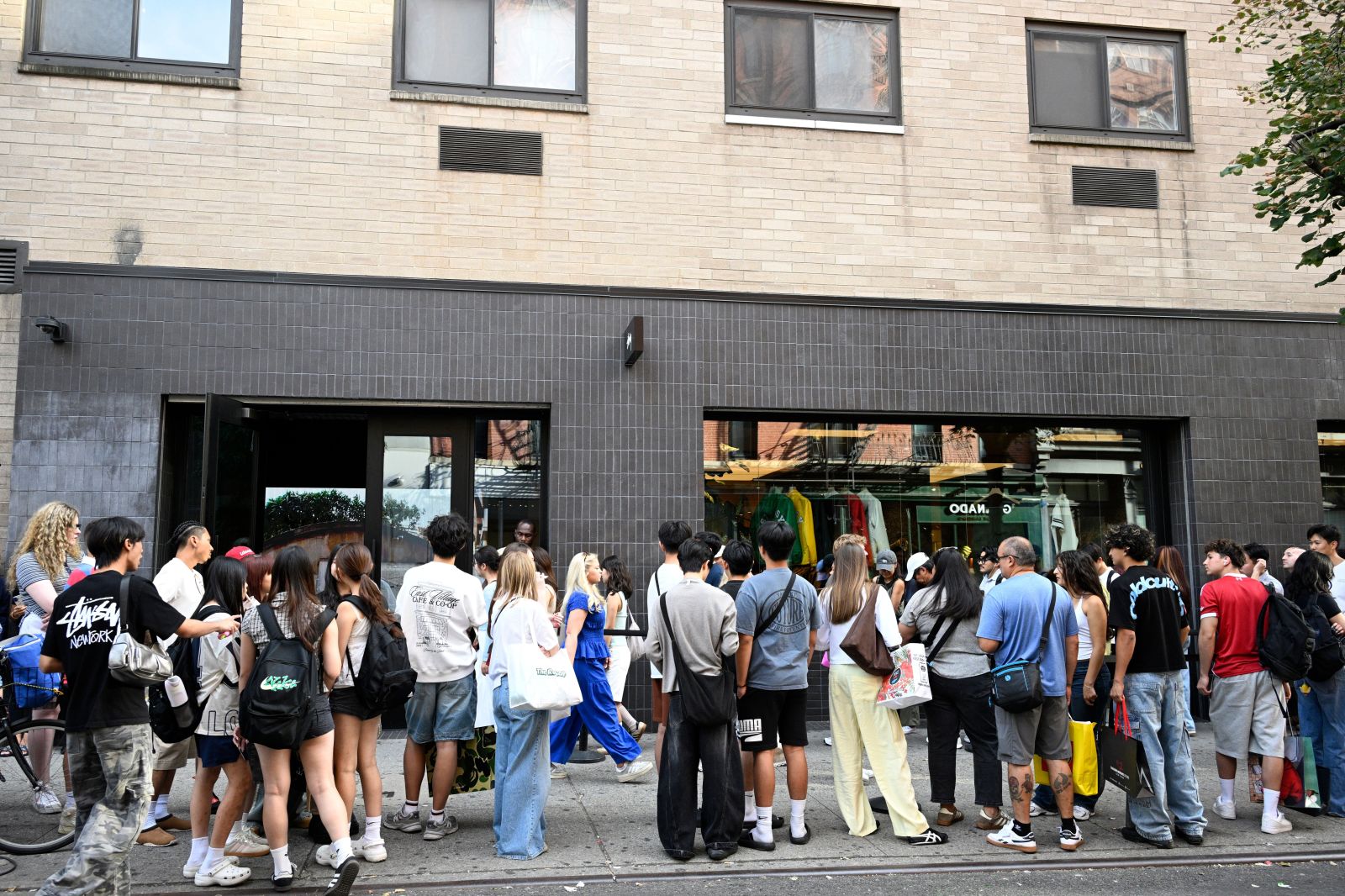 Gen Z’s Financial Habits: Balancing Saving and Spending