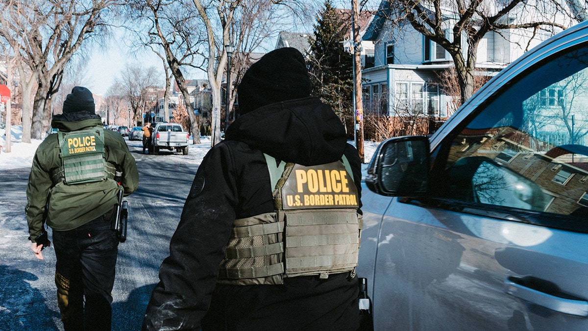 Texas and Minnesota Clash Over ICE Agent Extradition