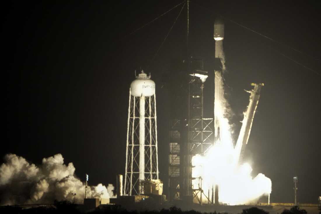 SpaceX Falcon 9 Upper Stage to Impact Moon