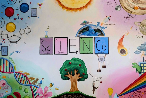 Evergreen Park High School Students Combines Art and Science in New Mural
