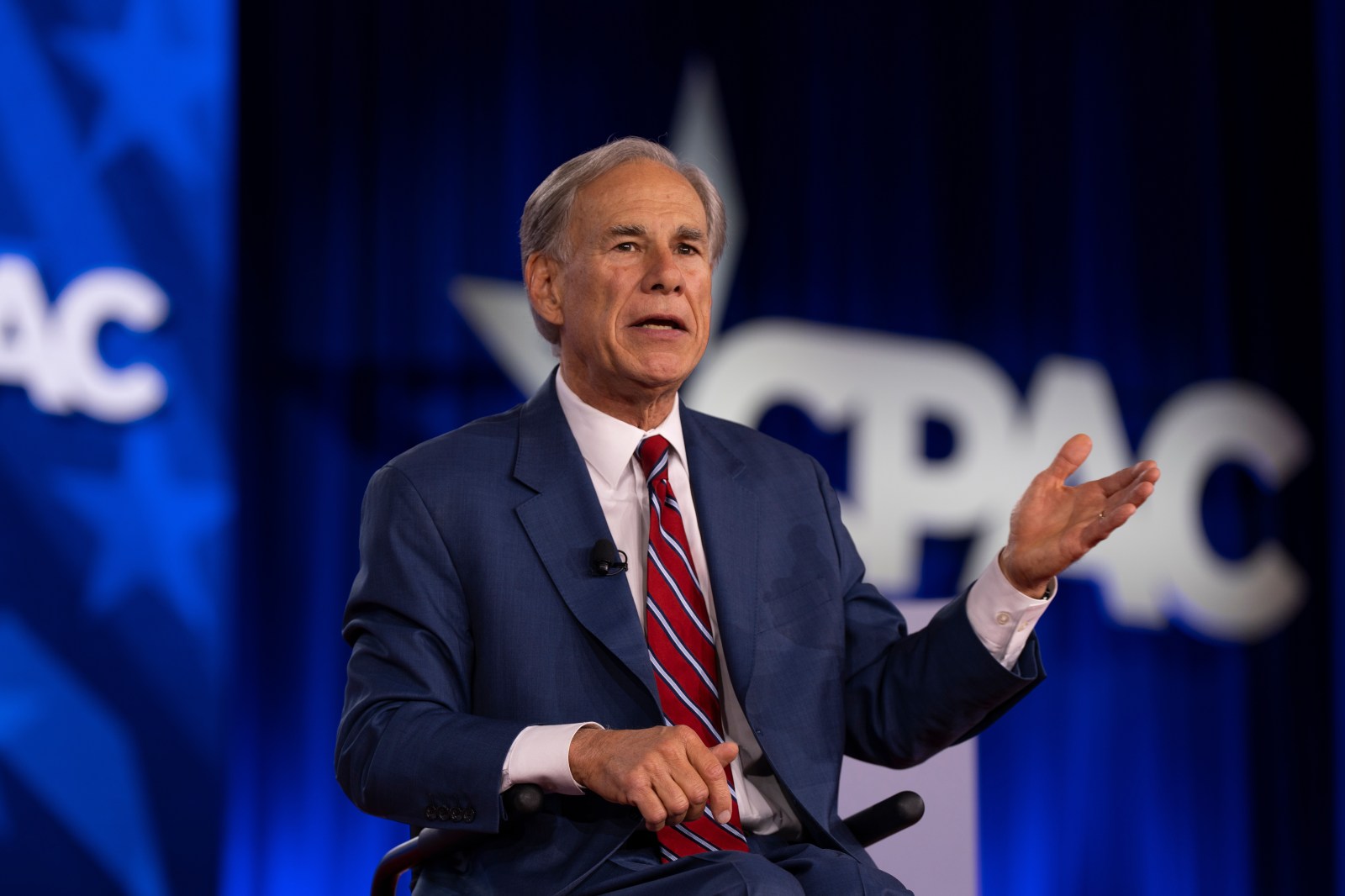 Texas Governor Greg Abbott Leads in 2026 Gubernatorial Race Against Gina Hinojosa