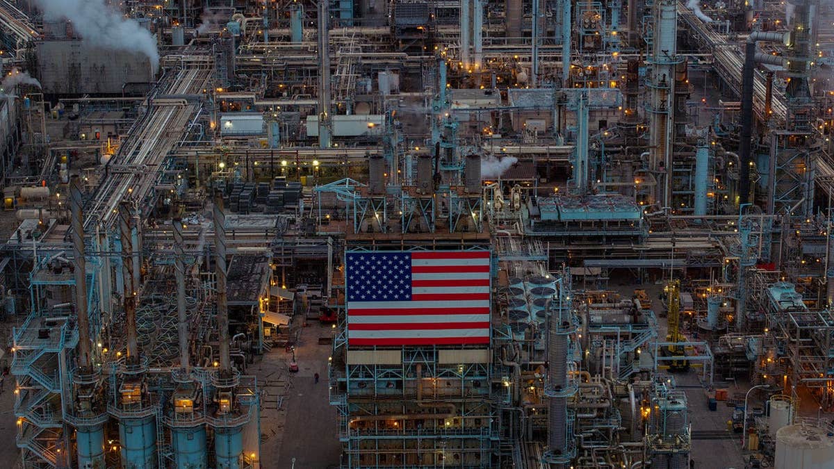 Geologist Highlights Gulf Oil Production Issues Amid Hormuz Conflict