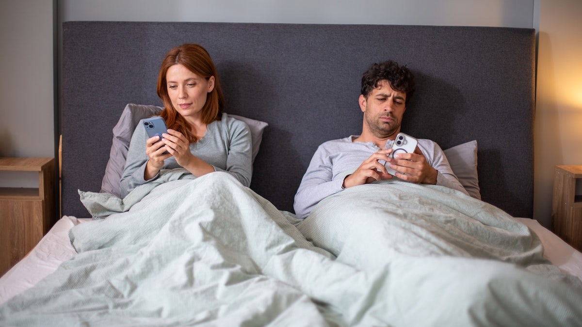 Understanding ‘Quiet Quitting’ in Marriage and Its Impact